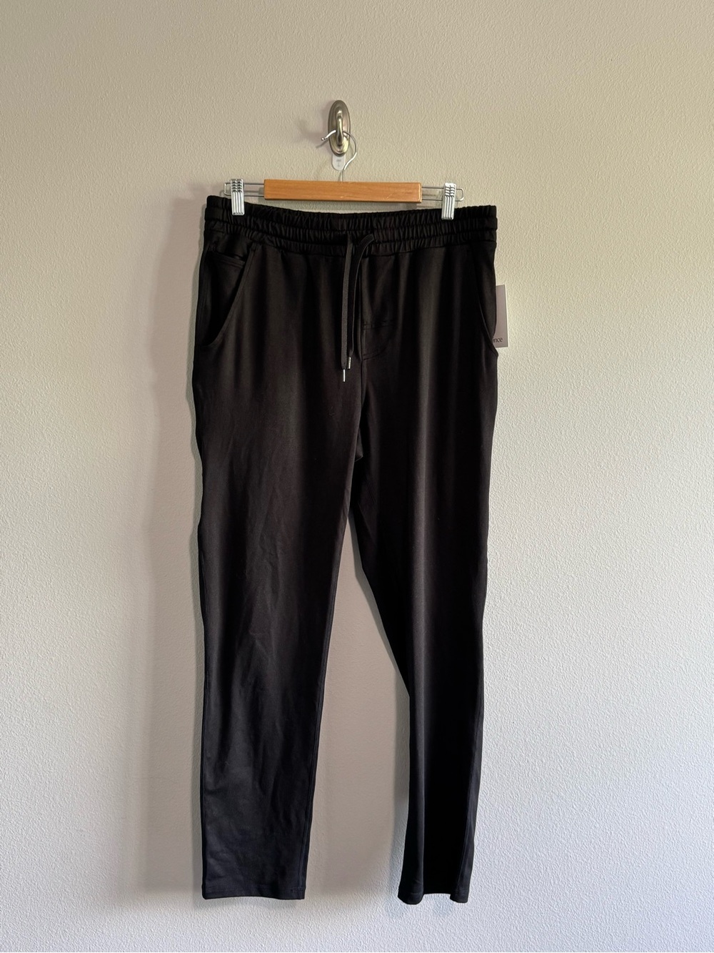 Quince Men’s Flowknit Performance Black Drawstring Jogger Pants